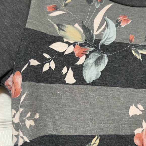 Viamor Sweatshirt Dress Gray Long Sleeves Elbow Patches & Floral Striped patter - Picture 4 of 7